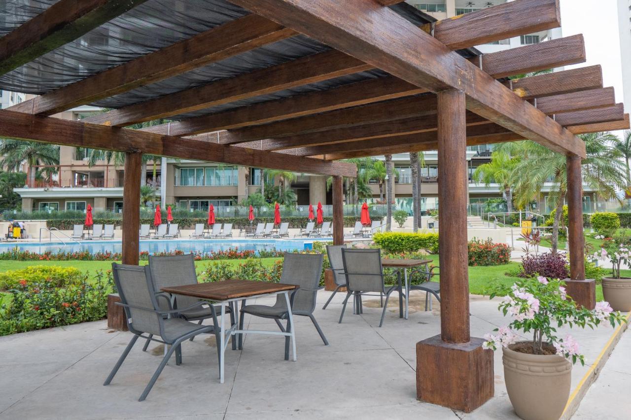 Ocean Front Condo Sleeps 4 Adults-Grand Venetian T3000-1606 巴亞爾塔港 外观 照片