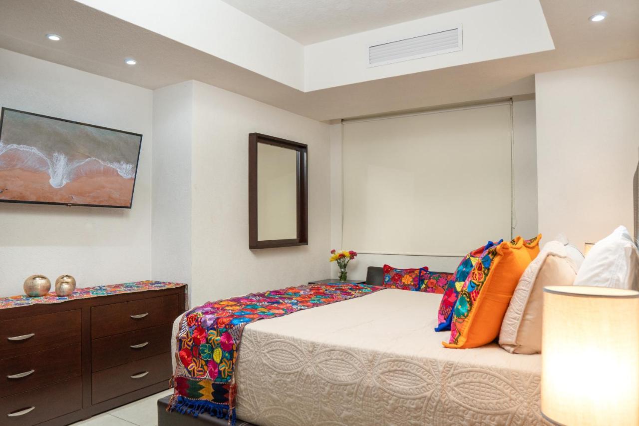 Ocean Front Condo Sleeps 4 Adults-Grand Venetian T3000-1606 巴亞爾塔港 外观 照片