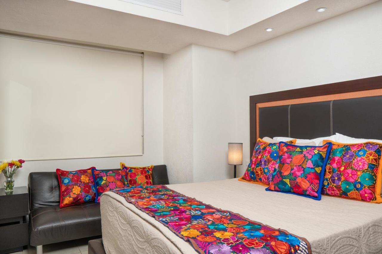 Ocean Front Condo Sleeps 4 Adults-Grand Venetian T3000-1606 巴亞爾塔港 外观 照片